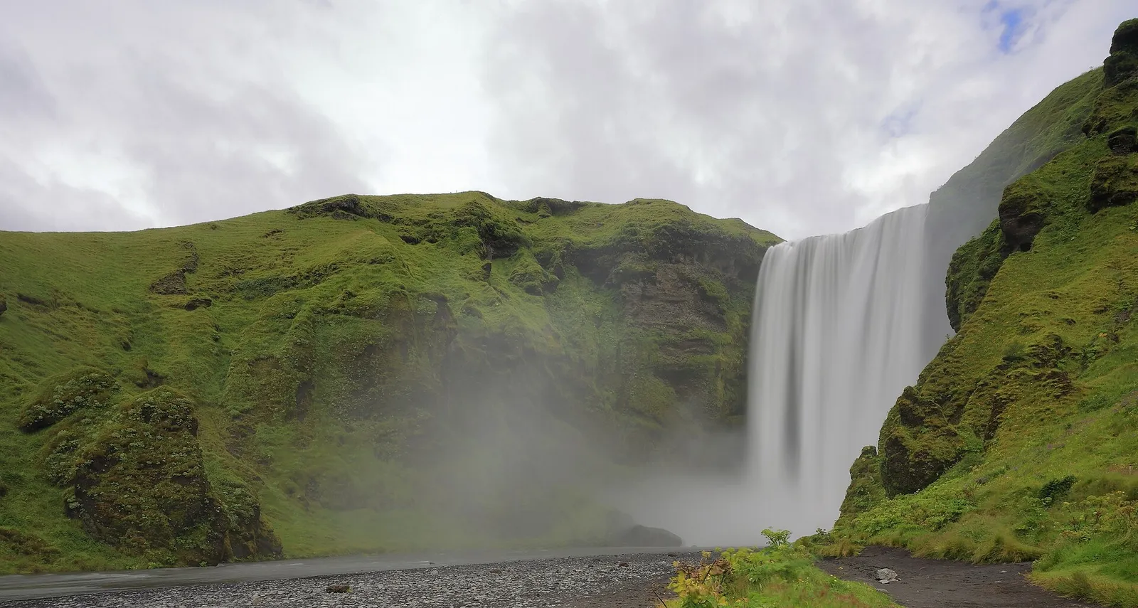 Skógafoss in summer