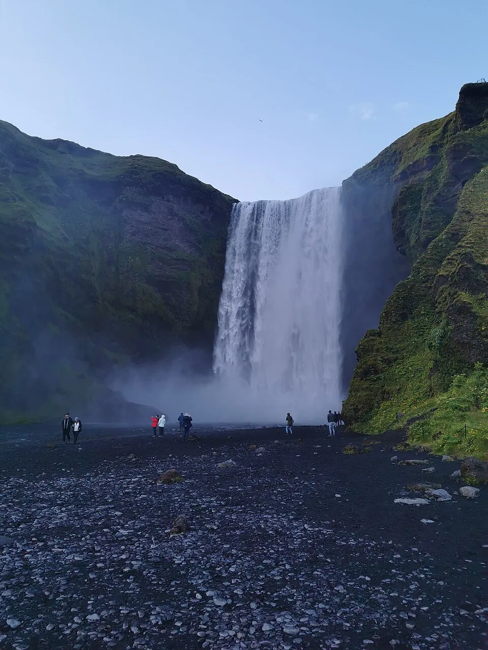 The surroundings of Skógafoss
